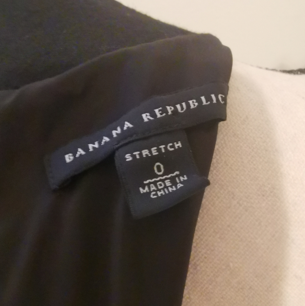 ❌SOLD❌ Banana Republic Little Black Dres - Picture 6 of 7